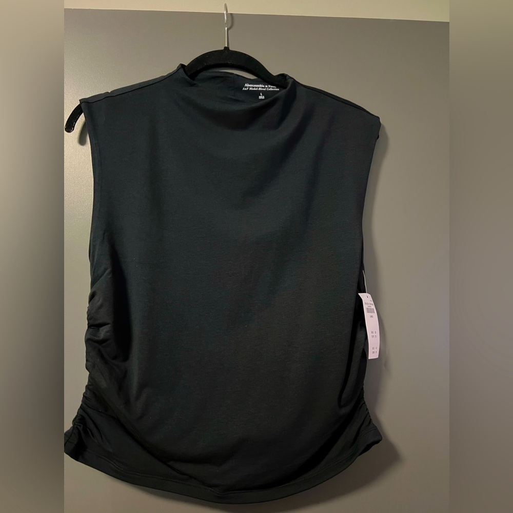 Muscle tank